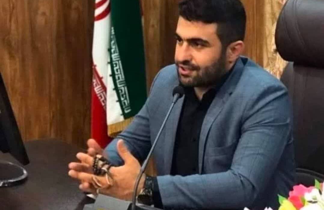 عزت اله بهرامی، چهره فعال سیاسی و اجتماعی مسجدسلیمان، برای حضور در رقابت انتخابات هفتمین دوره شورای شهر مسجدسلیمان ثبت نام کرد